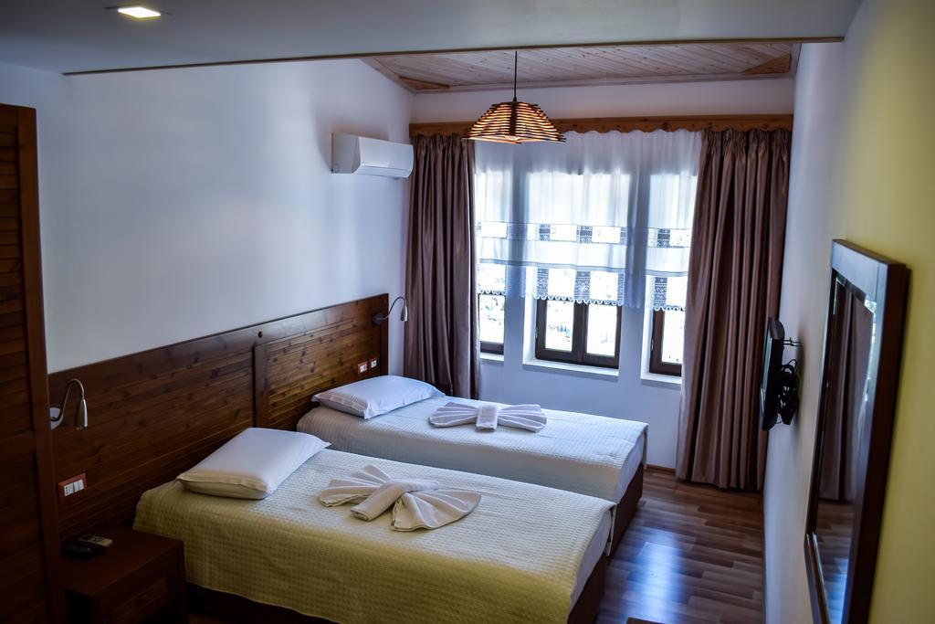 Hotel Kodra Gjirokastër Buitenkant foto