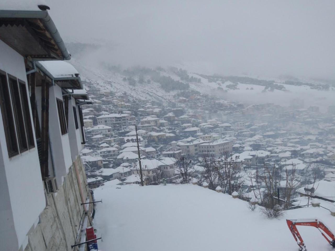 Hotel Kodra Gjirokastër Buitenkant foto