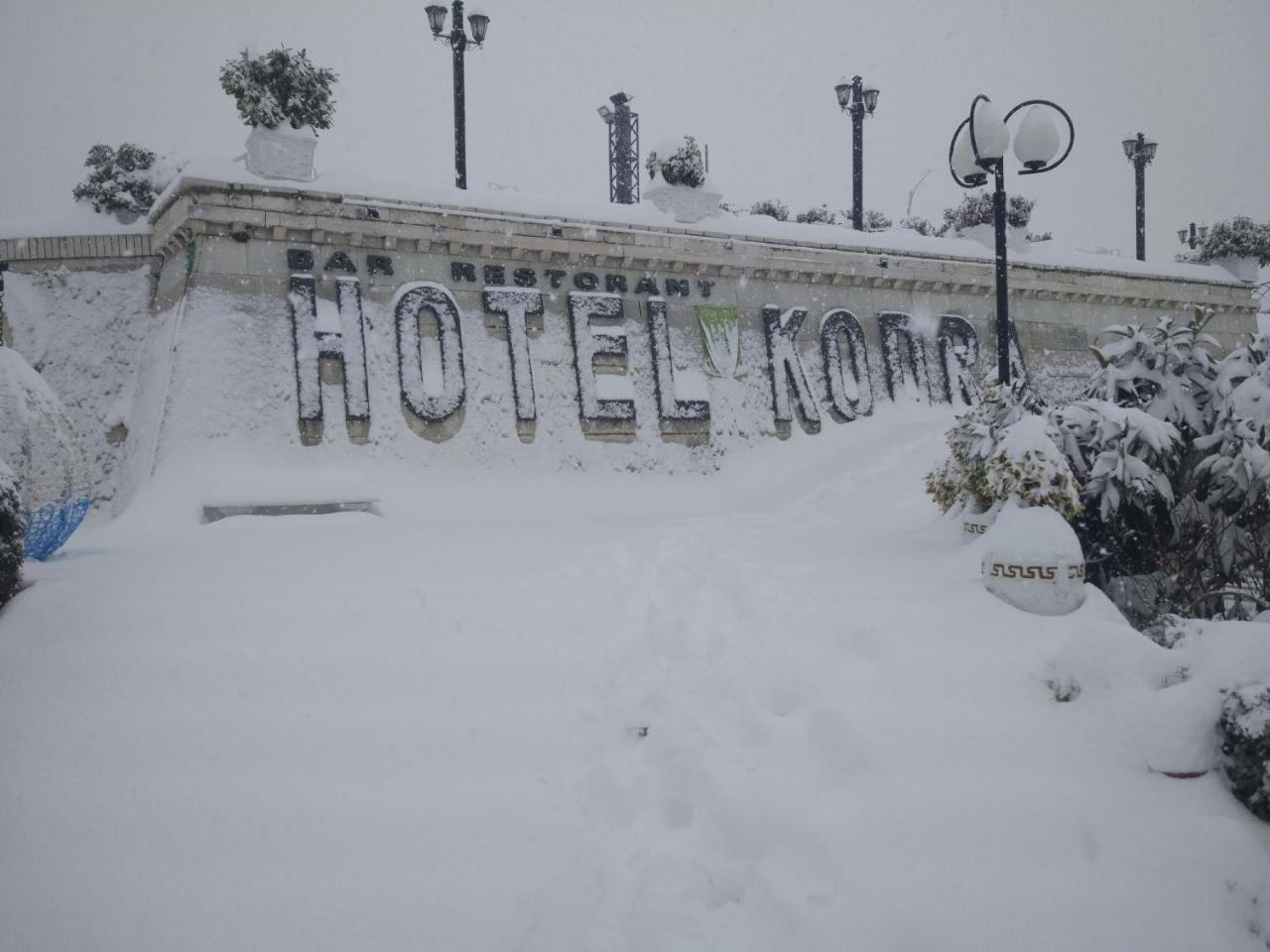 Hotel Kodra Gjirokastër Buitenkant foto